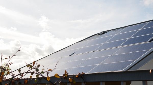 Maximisez votre indépendance énergétique grâce aux panneaux solaires